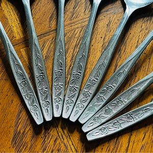 Vtg 38Pc Customcraft Stainless Taiwan Textured Floral Rose Flatware Serves 8